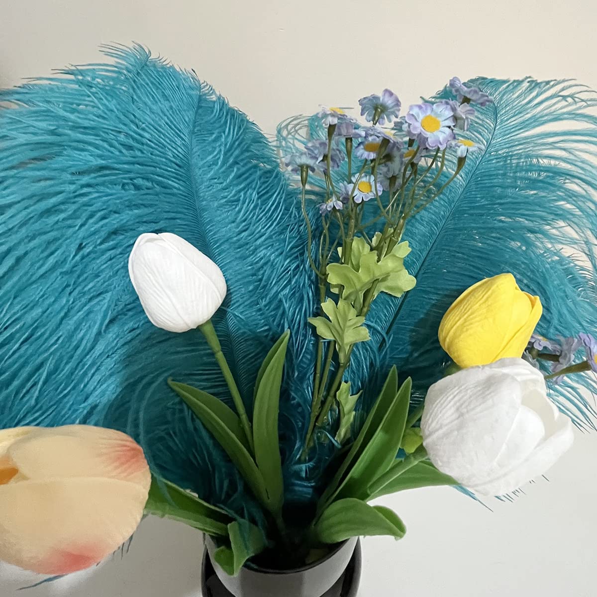 10pcs Large Ostrich Feathers 16-18 inch 40-45 cm Fluffy Feather for Crafts Home Party Decoration Wedding Centerpieces Clothes Vase Decor (White)