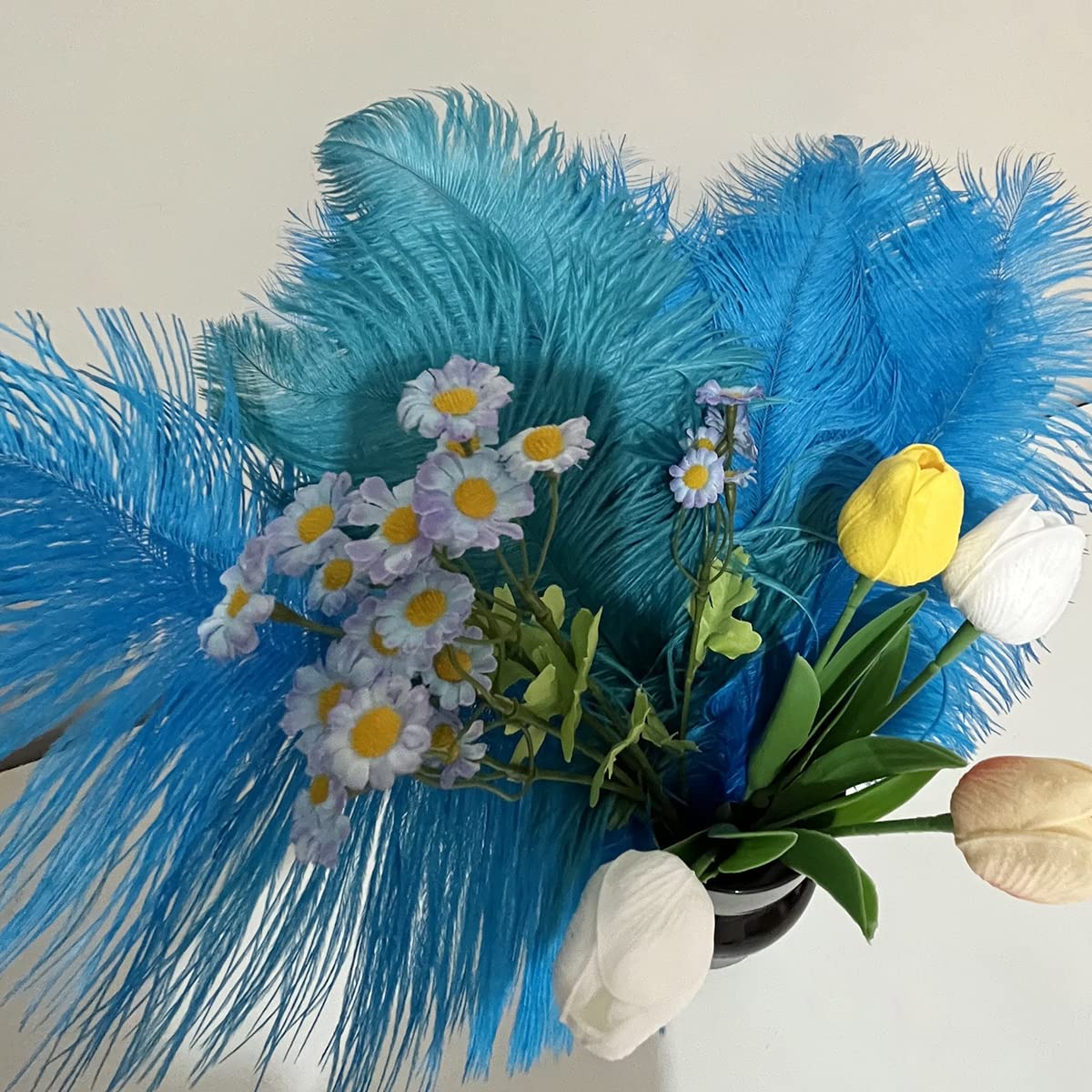 10pcs Large Ostrich Feathers 16-18 inch 40-45 cm Fluffy Feather for Crafts Home Party Decoration Wedding Centerpieces Clothes Vase Decor (White)